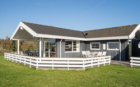 Adelinde - 300M from the Sea: Möbel, Meer, Stuhl, Schatten, Balkon, Gartenmöbel, Eco Hotel, Küste, Deck, Holzbeize