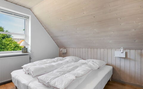 Ulv - from the Sea: Holz, Flooring, Fussboden, Schlafzimmer, Decke, Holzboden, Bett, Interior Design, Zuhause, Hartholz