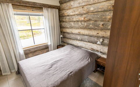 Maahisenrinne 1 a 1: Möbel, Schlafzimmer, Bett, Fussboden, Bedding, Wohnung, Interior Design, Flooring, Bettdecke, Bettrahmen