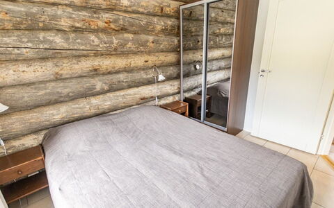 Maahisenrinne 1 a 1: Möbel, Schlafzimmer, Bett, Fussboden, Bedding, Wohnung, Interior Design, Flooring, Bettdecke, Bettrahmen