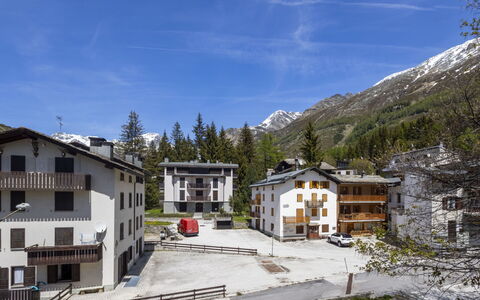 Il Bassotto: Gras, Haus, Ländliches Gebiet, Hütte, Dach, Zuhause, Landschaft, Einfach, Grundstueck