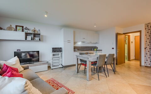 Ciasina Alpina: Flooring, Interior Design, Fussboden, Decke, Möbel, Zimmer, Wohnzimmer, Couch, Wohnung, Holzboden