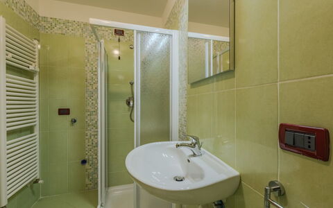 Ciasina Alpina: Interior Design, Wand, Bad Sink, Armatur, Fussboden, Flooring, Badezimmer, Sinken, Zimmer, Zapfhahn