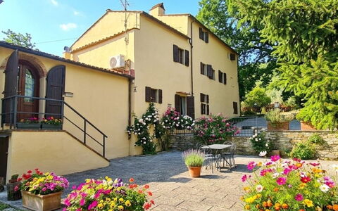 Geranio: Gras, Haus, Ländliches Gebiet, Hütte, Dach, Zuhause, Landschaft, Einfach, Grundstueck