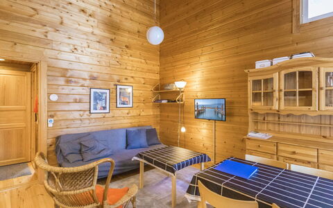 Veramukka B1: Flooring, Holz, Fussboden, Decke, Interior Design, Zimmer, Holzbeize, Holzboden, Hartholz, Planke