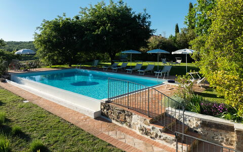 Villa Santa Barbara: Schwimmbad, Blau, Resort, Eco Hotel, Schatten, Garten, Water Feature, Hazienda, Estate, Gartenmöbel
