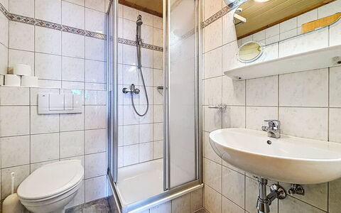 Wiesenhof: Interior Design, Bett, Fussboden, Zimmer, Schlafzimmer, Decke, Bettrahmen, Bedding, Bettdecke, Linens