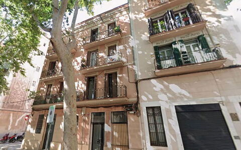 Poble Nou - Llacuna: Schwimmbad, Ferienort, Eco Hotel, Resort, Villa