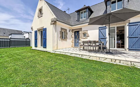 Maison le Guerno: Schwimmbad, Ferienort, Eco Hotel, Resort, Villa