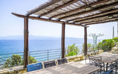Kanelata: Schwimmbad, Ferienort, Eco Hotel, Resort, Villa