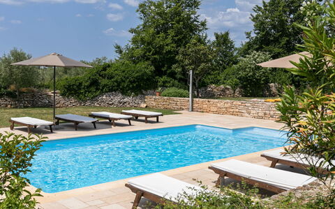 Altona: Schwimmbad, Ferienort, Eco Hotel, Resort, Villa