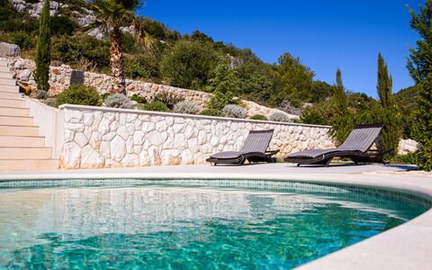 Nerium: Schwimmbad, Ferienort, Eco Hotel, Resort, Villa