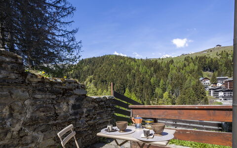 Martini Garden Studio: Schwimmbad, Ferienort, Eco Hotel, Resort, Villa