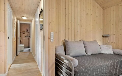 Ferdine - from the Sea: Möbel, Interior Design, Flooring, Holz, Fussboden, Zimmer, Decke, Cabinetry, Wohnung, Hartholz