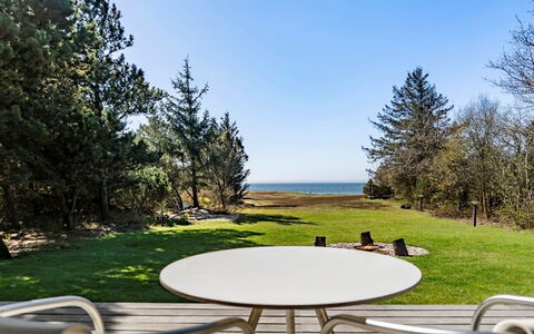 Beatrice - 100M to the Fjord: Möbel, Gartenmöbel, Stuhl, Tabelle, Tisch Im Freien, Küche & Esszimmer Tisch, Schatten, Garten, Kaffetisch, Rasen