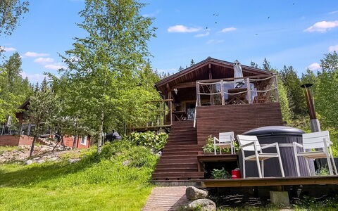 Villa Kaidanjylhä: Holz, Hütte, Haus, Strauch, Zuhause, Ländliches Gebiet, Veranda, Grundstueck, Garten