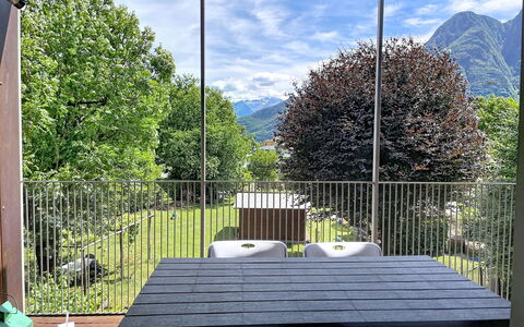 Zani: Möbel, Gartenmöbel, Stuhl, Balkon, Veranda, Tisch Im Freien, Schatten, Deck, Küche & Esszimmer Tisch, Hartholz