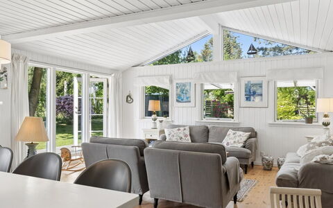 Stig - 1.1Km from the Sea: Couch, Zuhause, Interior Design, Decke, Wohnzimmer, Hütte, Formen, Design, Veranda