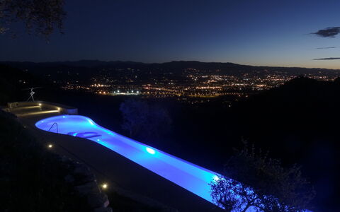 Villetta Farfallina: Blau, Schwimmbad, Nacht, Abend, Resort, Dämmerung, Ferienort, Water Feature