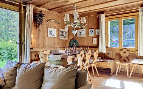 Muzzli: Holz, Möbel, Zuhause, Interior Design, Haus, Hütte, Küche & Esszimmer Tisch, Stuhl, Wohnzimmer, Blockhaus