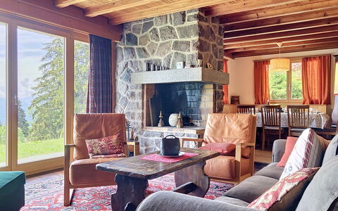 Chalet le Cornuit: Möbel, Holz, Interior Design, Flooring, Wohnzimmer, Fussboden, Zimmer, Decke, Couch, Zuhause