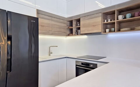 Lotta: Küche, Cabinetry, Küchengerät, Interior Design, Flooring, Countertop, Wand, Möbel, Holz, Zuhause