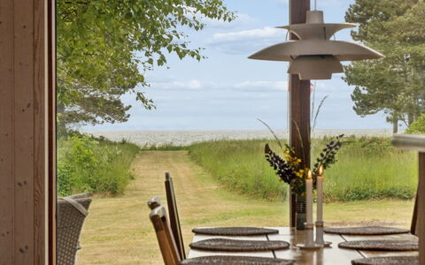 Stasia - 50M from the Sea: Möbel, Grundstueck, Gartenmöbel, Einfach, Stuhl, Tisch Im Freien, Garten, Schatten, Holzbeize