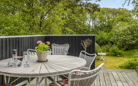 Eila - 1Km from the Sea: Wohnung, Schwimmbad, Eigentumswohnung, Hotel, Resort, Ferienort, Freizeitzentrum