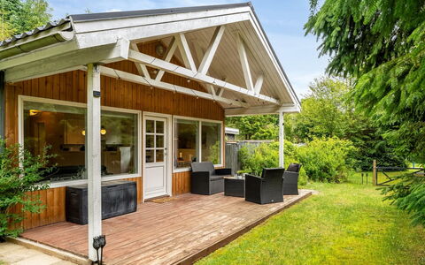 Arisa - from the Sea: Holz, Veranda, Hütte, Dach, Haus, Zuhause, Tür, Gartenbauten, Schatten, Hartholz