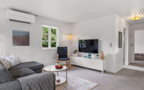 Arisa - from the Sea: Interior Design, Flooring, Decke, Holz, Fussboden, Möbel, Couch, Zimmer, Wohnzimmer, Zuhause