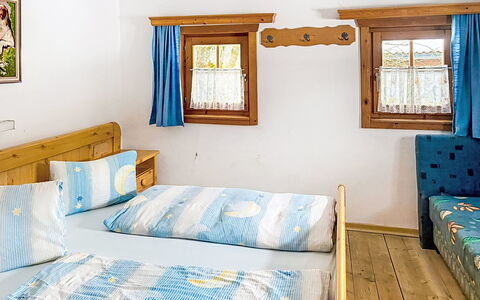 Berger: Fenster, Die Architektur, Wohngebiet, Haus, Zuhause, Dach, Hütte, Auffahrt, Vorort, Mittelklasse-Pkw