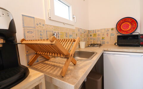 Sveva: Holz, Möbel, Interior Design, Zimmer, Holzbeize, Major Appliance, Stuhl, Küchengerät, Küche, Haushaltsgerät