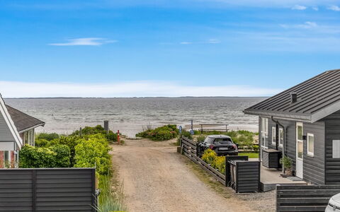 Sylvelin - 40M from the Sea: Haus, Dach, Zuhause, Meer, Küsten Und Ozeanische Forms, Küste, Hütte, Ozean, Ufer, Estate