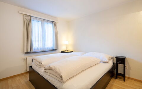 Cristallina A2: Bett, Schlafzimmer, Bedding, Interior Design, Bettdecke, Möbel, Holz, Zimmer, Fussboden, Decke