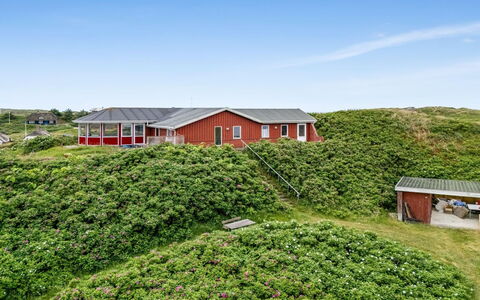 Nyyrikki - 350M from the Sea: Landschaft, Strauch, Dach, Grundstueck, Pflanzengemeinschaft, Ländliches Gebiet, Hütte, Steigung, Shrubland, Bauernhaus