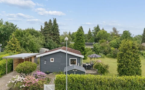 Arise - 1.5Km from the Sea: Haus, Wohngebiet, Dach, Zuhause, Strauch, Hütte, Grundstueck, Garten, Ground