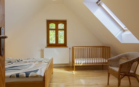 Villa Canela: Interior Design, Möbel, Flooring, Fussboden, Holz, Schlafzimmer, Bett, Decke, Zimmer, Beleuchtung