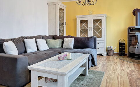 Ankerplatz: Möbel, Flooring, Fussboden, Interior Design, Holzboden, Holz, Zimmer, Couch, Laminatboden, Wohnzimmer