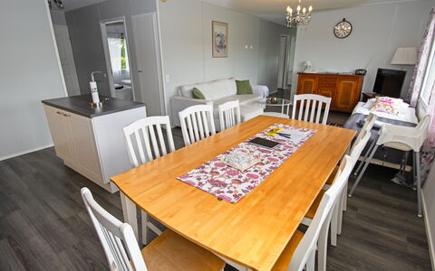 Koto: Möbel, Flooring, Interior Design, Fussboden, Holz, Tabelle, Küche & Esszimmer Tisch, Stuhl, Esszimmer, Holzboden