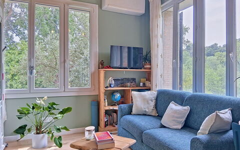 Le Moulin du Loup: Interior Design, Wohnung, Balkon, Hartholz, Holzbeize, Holzboden, Geländer, Daylighting, Hotel, Penthouse