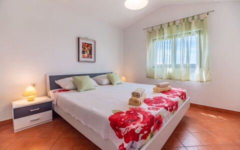 Kristalis: Interior Design, Wohnung, Balkon, Hartholz, Holzbeize, Holzboden, Geländer, Daylighting, Hotel, Penthouse
