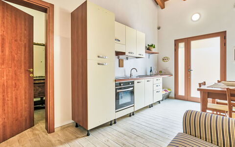 La Casa del Vino: Interior Design, Wohnung, Balkon, Hartholz, Holzbeize, Holzboden, Geländer, Daylighting, Hotel, Penthouse