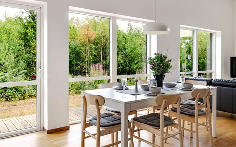 Paradiset 2: Möbel, Interior Design, Flooring, Esszimmer, Stuhl, Fussboden, Tabelle, Küche & Esszimmer Tisch, Holz, Holzboden