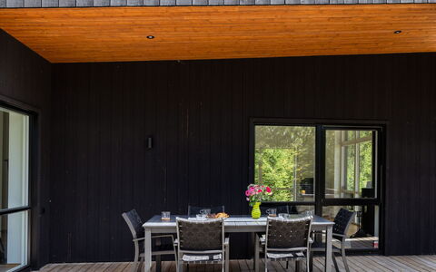 Paradiset 2: Interior Design, Wohnung, Balkon, Hartholz, Holzbeize, Holzboden, Geländer, Daylighting, Hotel, Penthouse