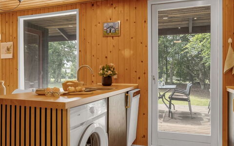 Ritte - from the Sea: Holz, Flooring, Fussboden, Interior Design, Holzbeize, Hartholz, Küche, Major Appliance, Countertop, Armatur