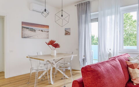 Suite Pineta: Möbel, Interior Design, Flooring, Fussboden, Holz, Tabelle, Zimmer, Decke, Textil, Wohnzimmer