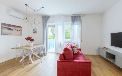 Suite Pineta: Interior Design, Flooring, Möbel, Fussboden, Holzboden, Holz, Zimmer, Decke, Wohnzimmer, Couch