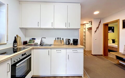 Sonne: Küchengerät, Küche, Möbel, Interior Design, Flooring, Major Appliance, Countertop, Fussboden, Holz, Cabinetry