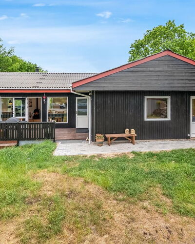 Aischa - 1.5Km from the Sea