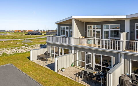 Arise - 700M from the Sea: Resort, Schwimmbad, Estate, Schatten, Landscaping, Eco Hotel, Hotel, Villa